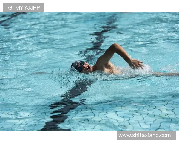 提升游泳竞技水平与身体素质的锻炼方法与训练策略分析 提升游泳竞技水平与身体素质的锻炼方法与训练策略分析