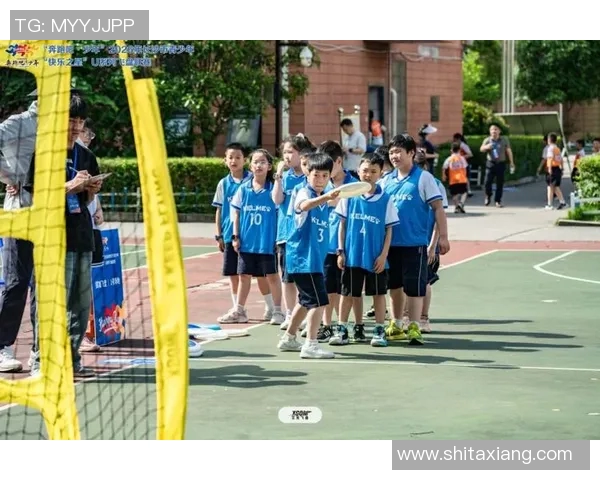 西安飞盘队在世界滑板锦标赛中的团队协作表现精彩纷呈引人注目